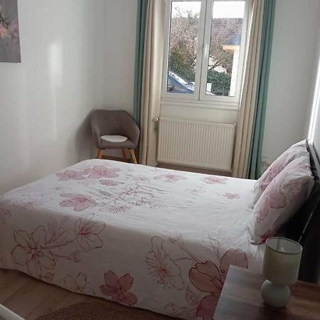 Appartement Cosy Avec Jardin Vaux-Sur-Seine Exterior foto