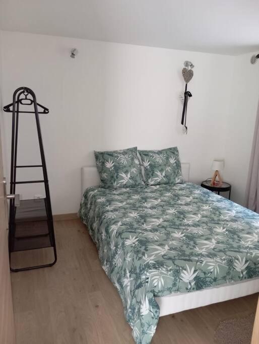 Appartement Cosy Avec Jardin Vaux-Sur-Seine Exterior foto