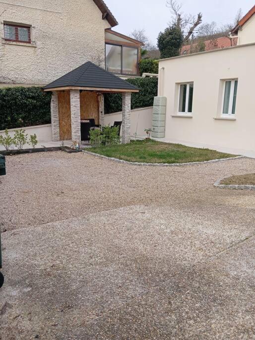Appartement Cosy Avec Jardin Vaux-Sur-Seine Exterior foto